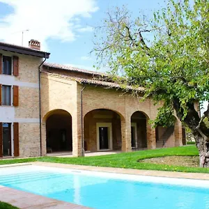 https://villa-finetta-tabiano-castello-country-villas.emilia-romagnahotels.net